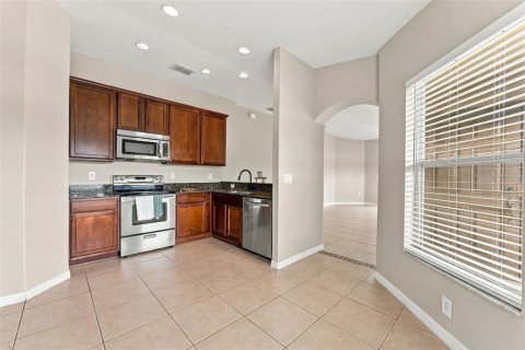 House in Land O' Lakes, Florida 3 bedrooms, 123 sq.m. № 2393626 - photo 12