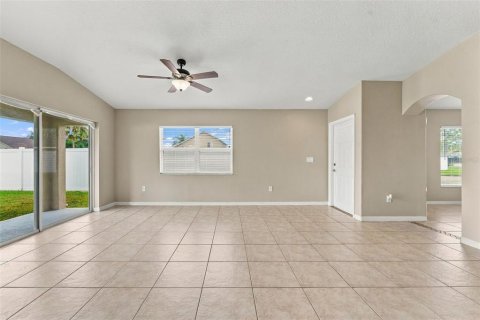 House in Land O' Lakes, Florida 3 bedrooms, 123 sq.m. № 2393626 - photo 10