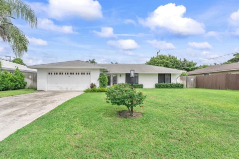 Villa ou maison à Boynton Beach, Floride 3 chambres, 179.77 m2 № 2397903