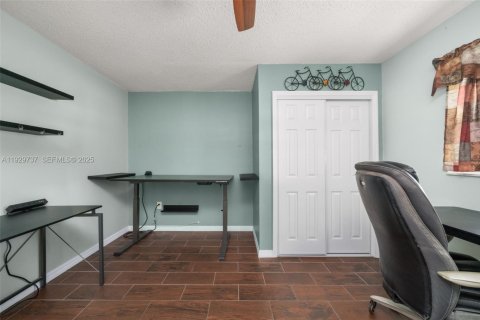 House in Sebring, Florida 3 bedrooms, 119.75 sq.m. № 1988595 - photo 27