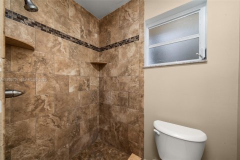 House in Sebring, Florida 3 bedrooms, 119.75 sq.m. № 1988595 - photo 14