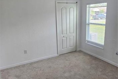 House in Winter Haven, Florida 3 bedrooms, 139.35 sq.m. № 2222103 - photo 15