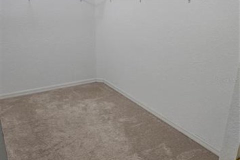 House in Winter Haven, Florida 3 bedrooms, 139.35 sq.m. № 2222103 - photo 22