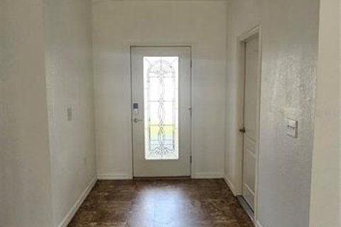 House in Winter Haven, Florida 3 bedrooms, 139.35 sq.m. № 2222103 - photo 11