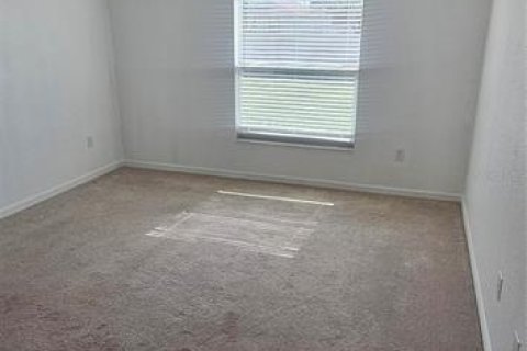 House in Winter Haven, Florida 3 bedrooms, 139.35 sq.m. № 2222103 - photo 20