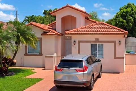 Casa en Hialeah, Florida 4 dormitorios, 129.23 m2 № 2357974