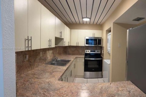 Снять в аренду кондоминиум в Хайалиа Гарденс, Флорида 2 спальни, 89.19м2, № 2008103 - фото 5