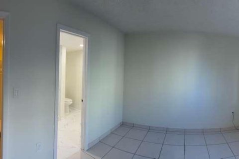 Снять в аренду кондоминиум в Хайалиа Гарденс, Флорида 2 спальни, 89.19м2, № 2008103 - фото 14