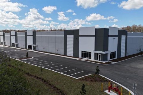 Commercial property in Trinity, Florida № 2391399