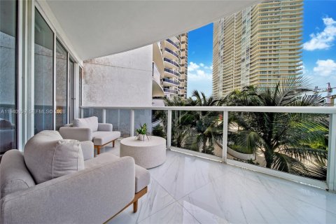 Снять в аренду кондоминиум в Майами-Бич, Флорида 2 спальни, 133.5м2, № 1998031 - фото 19