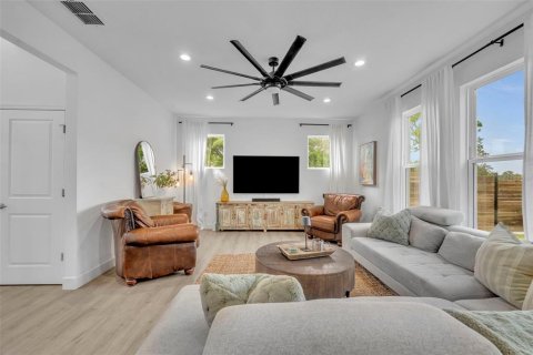 Villa ou maison à vendre à Sanford, Floride: 3 chambres, 182.83 m2 № 1893737 - photo 10