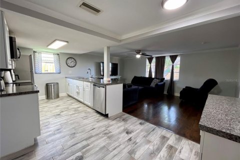 Casa en venta en Port Richey, Florida, 3 dormitorios, 137.31 m2 № 1871253 - foto 14