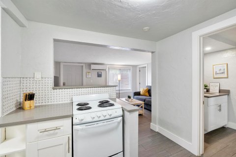 Townhouse in Fort Lauderdale, Florida 1 bedroom, 78.97 sq.m. № 2410939 - photo 9