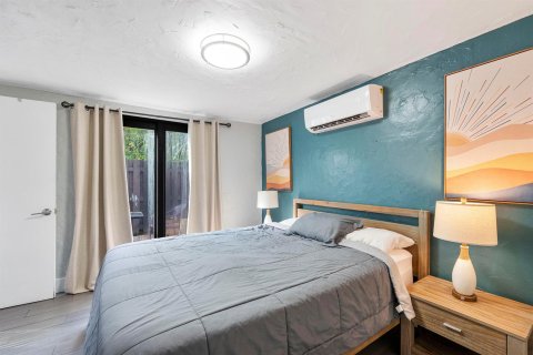 Townhouse in Fort Lauderdale, Florida 1 bedroom, 78.97 sq.m. № 2410939 - photo 6