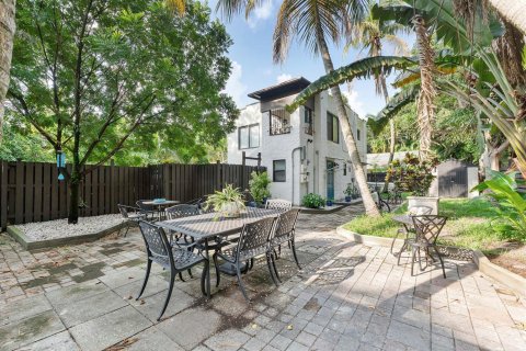 Townhouse in Fort Lauderdale, Florida 1 bedroom, 78.97 sq.m. № 2410939 - photo 12