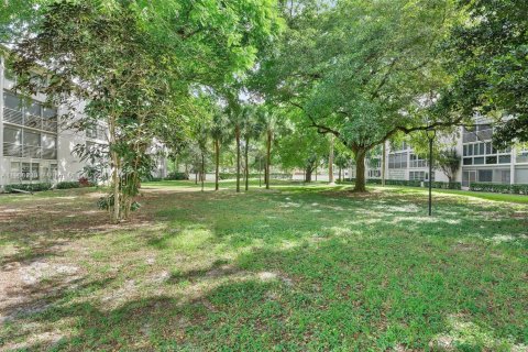 Condo in Coconut Creek, Florida, 2 bedrooms  № 1951454 - photo 20