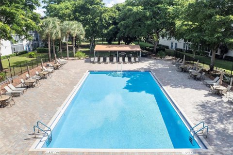 Condo in Coconut Creek, Florida, 2 bedrooms  № 1951454 - photo 27