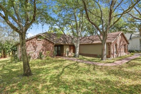 Casa en venta en Dunedin, Florida, 3 dormitorios, 177.81 m2 № 2094471 - foto 2