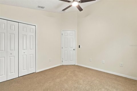 House in Orlando, Florida 4 bedrooms, 200.67 sq.m. № 2410105 - photo 12