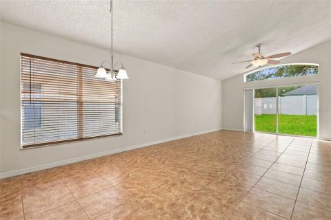 House in Orlando, Florida 4 bedrooms, 200.67 sq.m. № 2410105 - photo 22