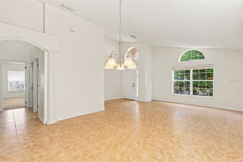 House in Orlando, Florida 4 bedrooms, 200.67 sq.m. № 2410105 - photo 29