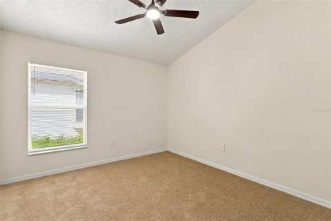 House in Orlando, Florida 4 bedrooms, 200.67 sq.m. № 2410105 - photo 14
