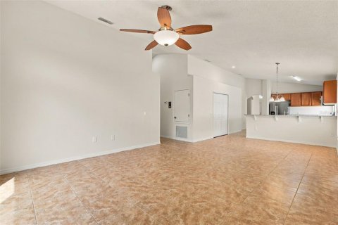 House in Orlando, Florida 4 bedrooms, 200.67 sq.m. № 2410105 - photo 25