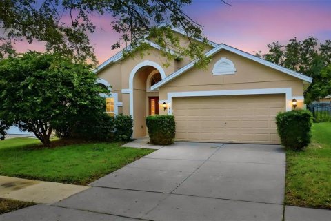 House in Orlando, Florida 4 bedrooms, 200.67 sq.m. № 2410105 - photo 16