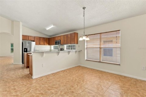 House in Orlando, Florida 4 bedrooms, 200.67 sq.m. № 2410105 - photo 21