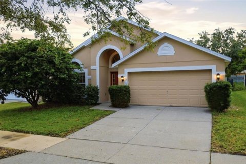 House in Orlando, Florida 4 bedrooms, 200.67 sq.m. № 2410105 - photo 17