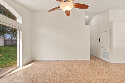 House in Orlando, Florida 4 bedrooms, 200.67 sq.m. № 2410105 - photo 24
