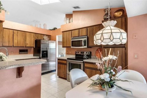 House in Windermere, Florida 3 bedrooms, 160.07 sq.m. № 1899130 - photo 20