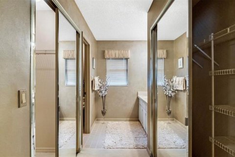 House in Windermere, Florida 3 bedrooms, 160.07 sq.m. № 1899130 - photo 4