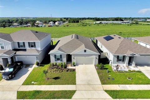 Villa ou maison à louer à Lake Hamilton, Floride: 4 chambres, 204.38 m2 № 2156623 - photo 2