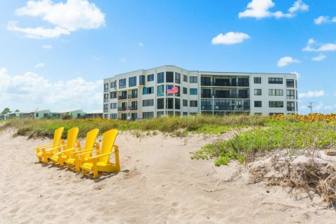 Condominio en venta en Stuart, Florida, 2 dormitorios, 113.99 m2 № 1081628 - foto 1