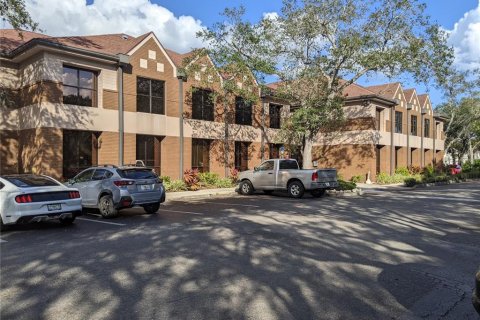 Propiedad comercial en alquiler en Bradenton, Florida, 23.78 m2 № 1777437 - foto 2