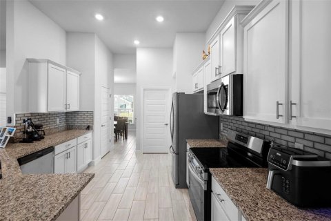 Casa en venta en Ocala, Florida, 4 dormitorios, 216.28 m2 № 1651848 - foto 7