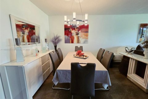 Condo in Pompano Beach, Florida, 3 bedrooms  № 1804333 - photo 6