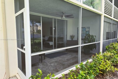 Condo in Pompano Beach, Florida, 3 bedrooms  № 1804333 - photo 25