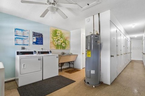 Condo in Saint Petersburg, Florida, 1 bedroom  № 2386220 - photo 20
