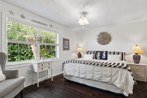 Condo in Saint Petersburg, Florida, 1 bedroom  № 2386220 - photo 17