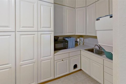 Купить виллу или дом в Нокомис, Флорида 11 комнат, 289.58м2, № 1893935 - фото 30