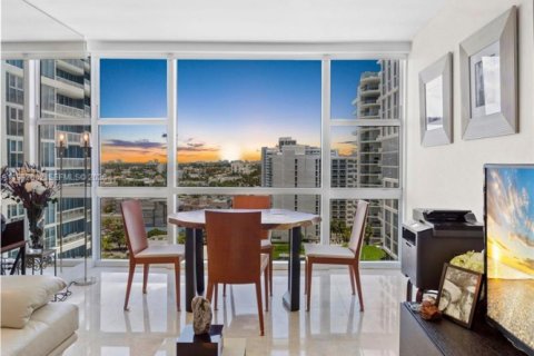 Condo in Miami Beach, Florida, 1 bedroom  № 2056309 - photo 9