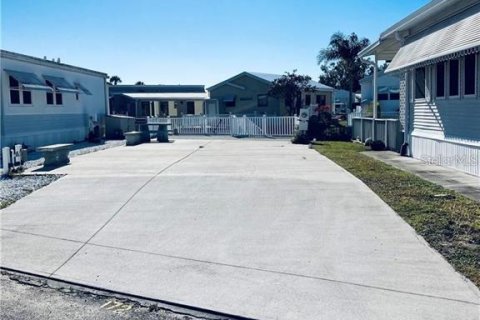 Land in Clermont, Florida № 1910827 - photo 1