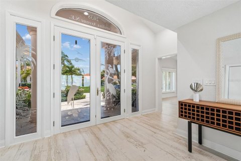 House in Saint Petersburg, Florida 4 bedrooms, 288.83 sq.m. № 2195774 - photo 14