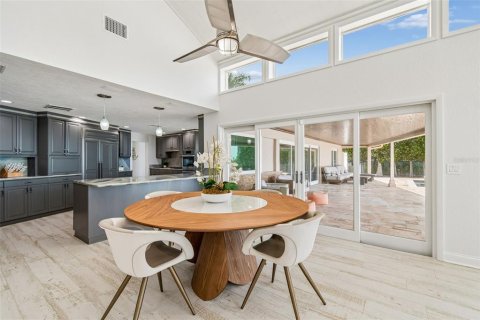 House in Saint Petersburg, Florida 4 bedrooms, 288.83 sq.m. № 2195774 - photo 22