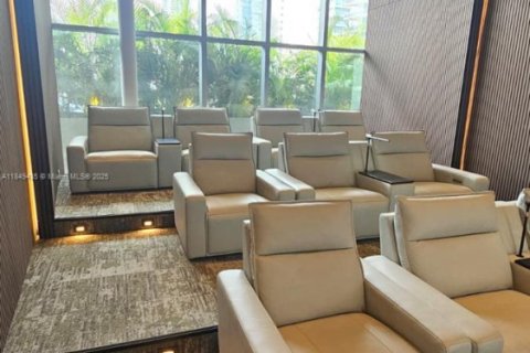 Copropriété à louer à Miami, Floride: 3 chambres, 183.76 m2 № 1852001 - photo 10