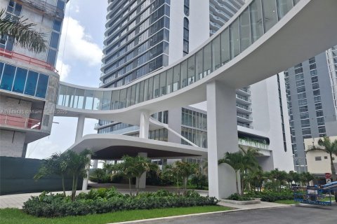 Copropriété à louer à Miami, Floride: 3 chambres, 183.76 m2 № 1852001 - photo 12