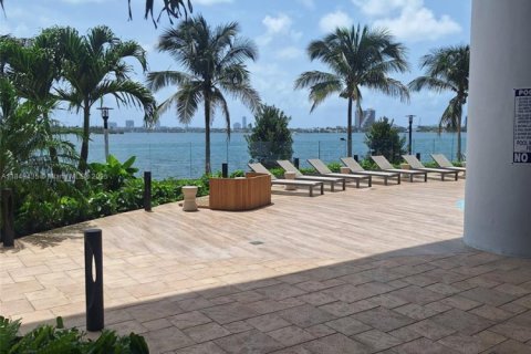 Copropriété à louer à Miami, Floride: 3 chambres, 183.76 m2 № 1852001 - photo 6