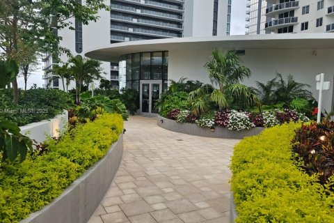 Copropriété à louer à Miami, Floride: 3 chambres, 183.76 m2 № 1852001 - photo 30